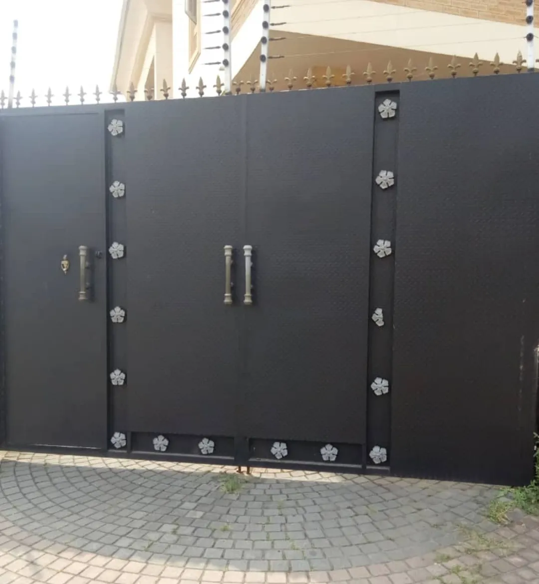 Gate photo 1